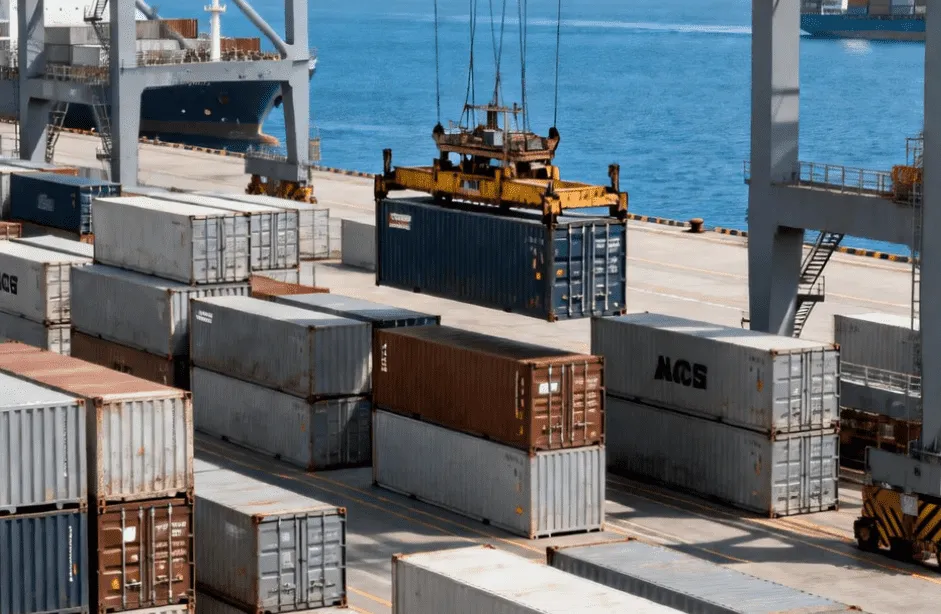 Container verschiffen China Deutschland Kosten